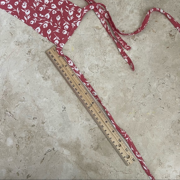 Reformation- Pink White Floral Pleat Tie Mask - Picture 7 of 9